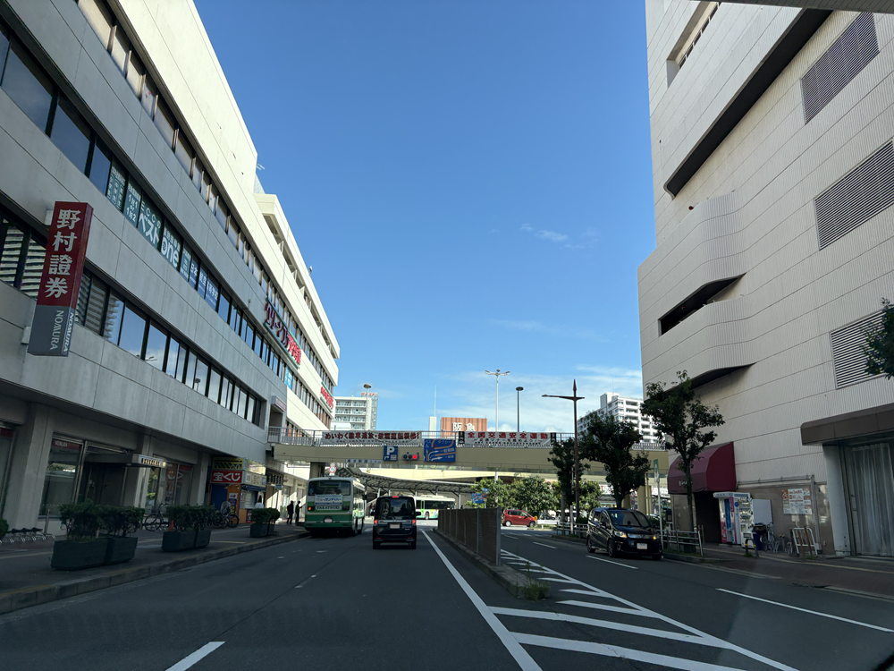 ペーパードライバー教習(講習)大阪府高槻市30代女性(マイカーで夫婦二人の教習受講をお願いします。自宅車庫入れ練習を希望) ペーパードライバー教習(講習)大阪府高槻市30代女性(マイカーで夫婦二人の教習受講をお願いします。自宅車庫入れ練習を希望)